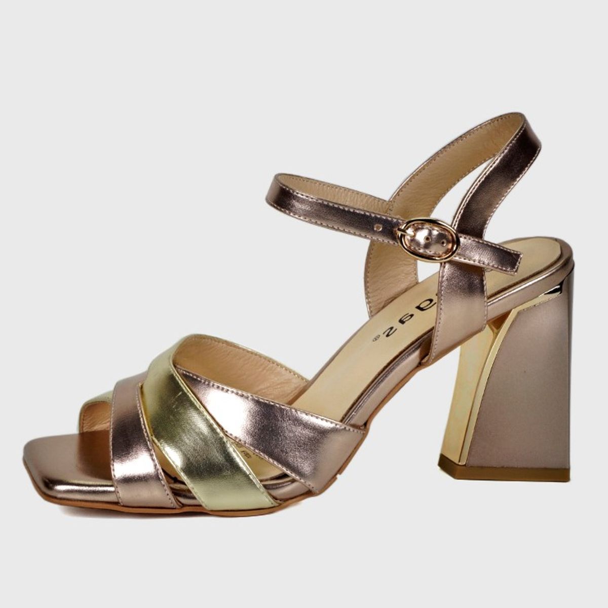 DEGAS - Sandalia Cuero Aluney Dorado DEGAS