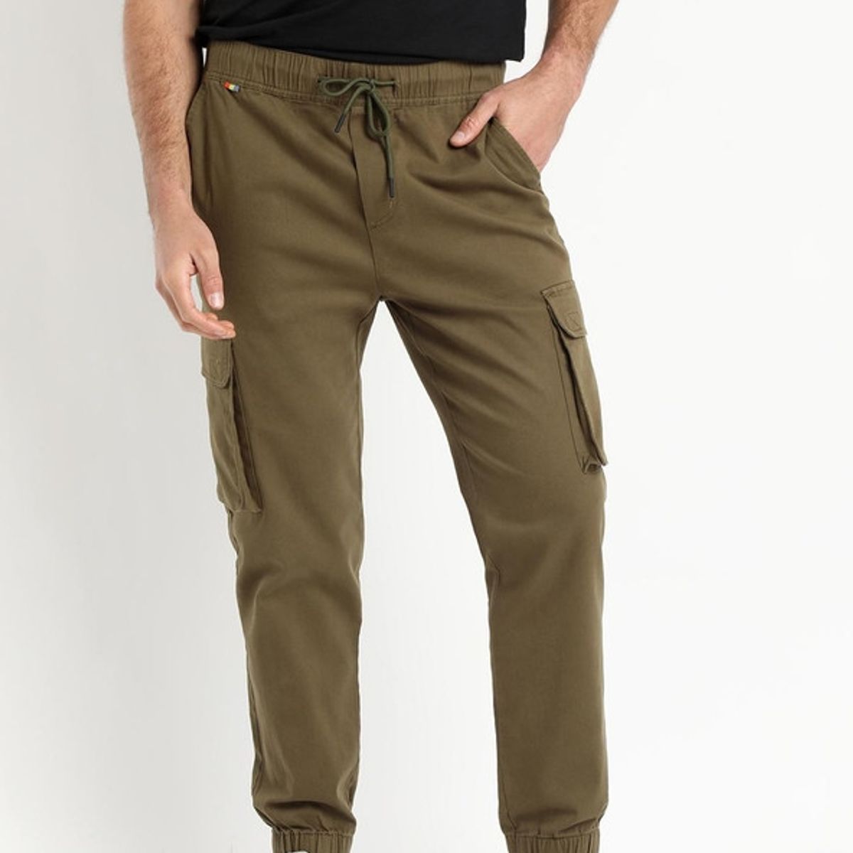 TRUVAL - Pantalón Jogger Twill Frente Plano Oliva Oscuro TRUVAL