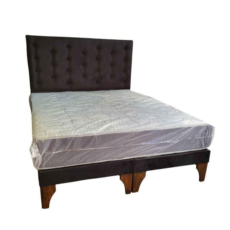 GENERICO - Cama Europea 2 Plazas + Respaldo Negro A Piso + Colchón Resorte