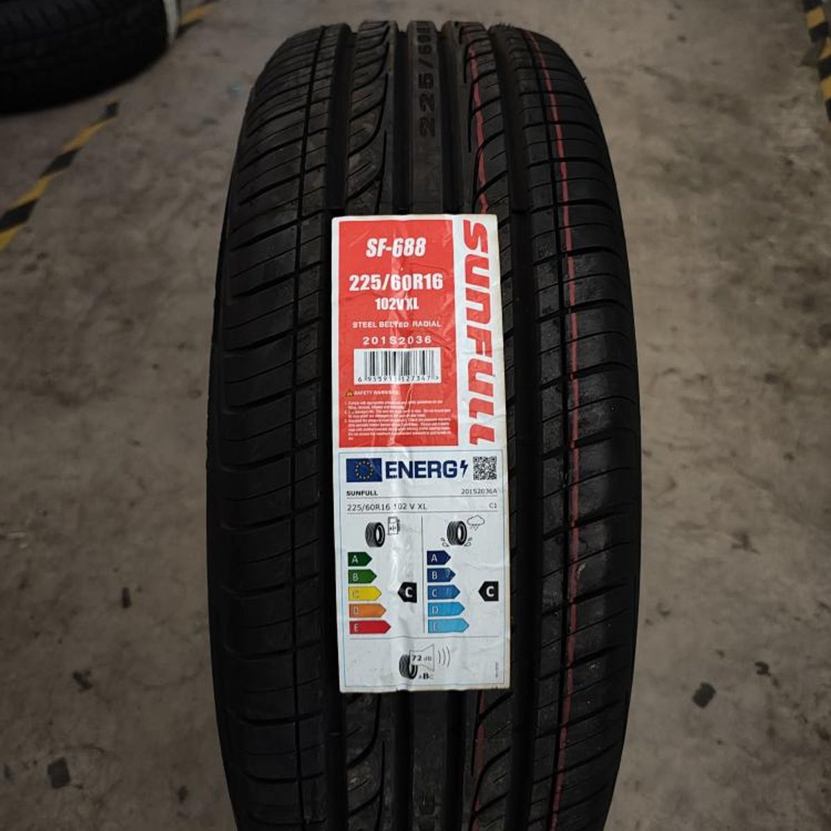 GENERICO - Neumatico 22560 R16 Sunfull Sf-688 102v Xl