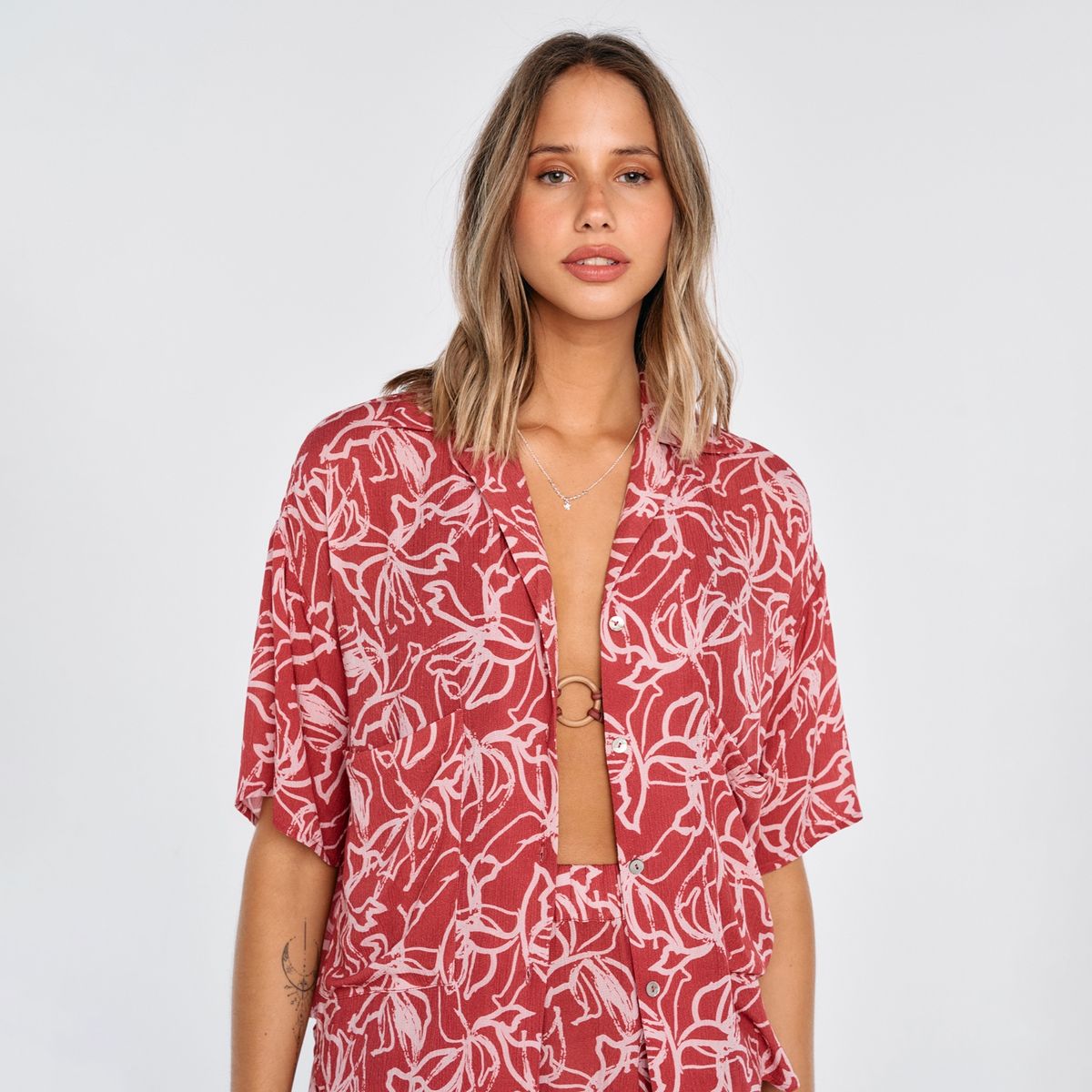 LOUNGE - Camisa Mujer Bolsillos Flower Dance LOUNGE