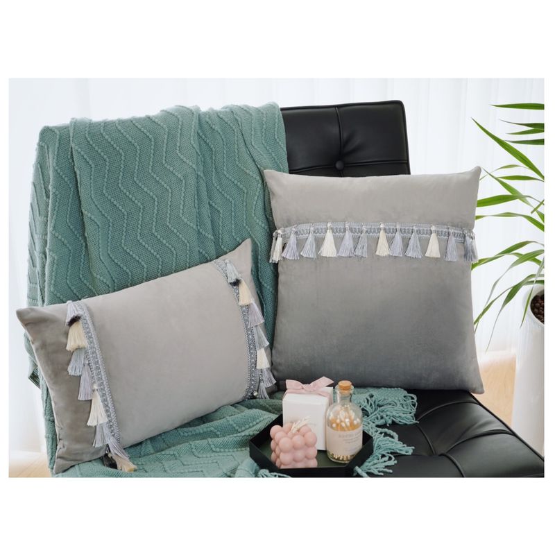 COMPRAPO - Set 2 Fundas Cojín Boho Chic Aterciopelada Borlas Grises 45x45 y 30x50