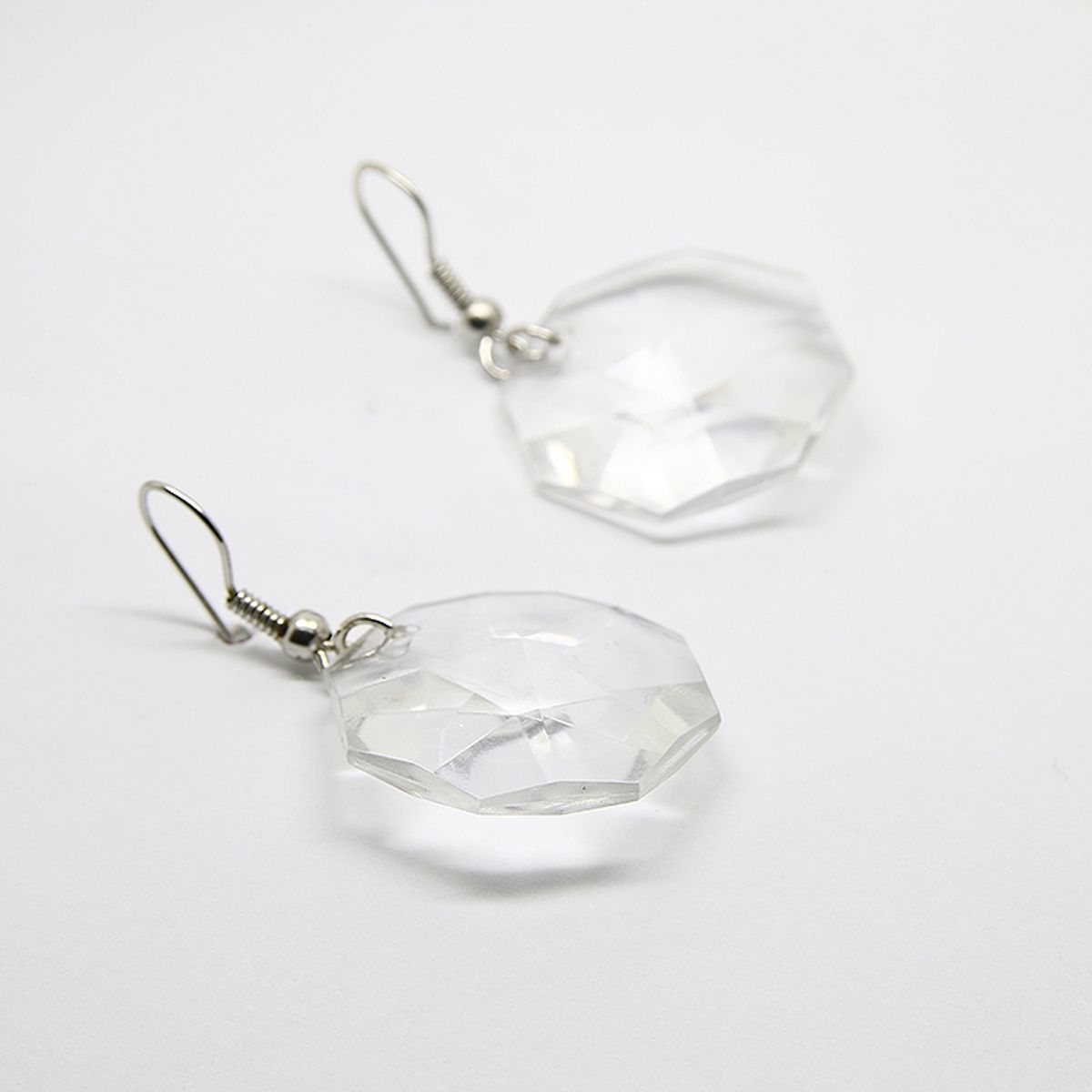 GENERICO - Aros Pendientes transparentes  tipo cristal  con Acero