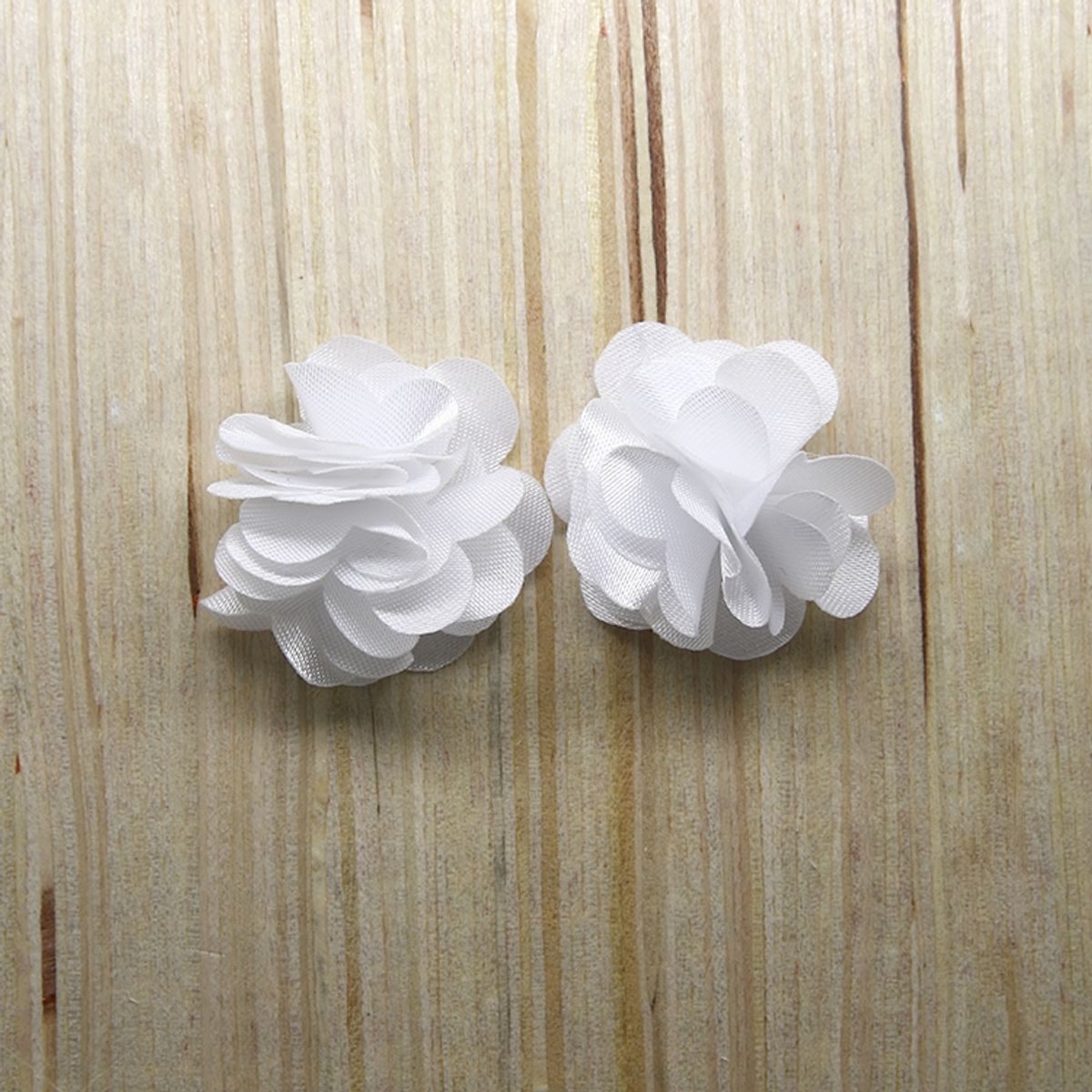 GENERICO - Aros Pendientes Flor de Tela  Blanca