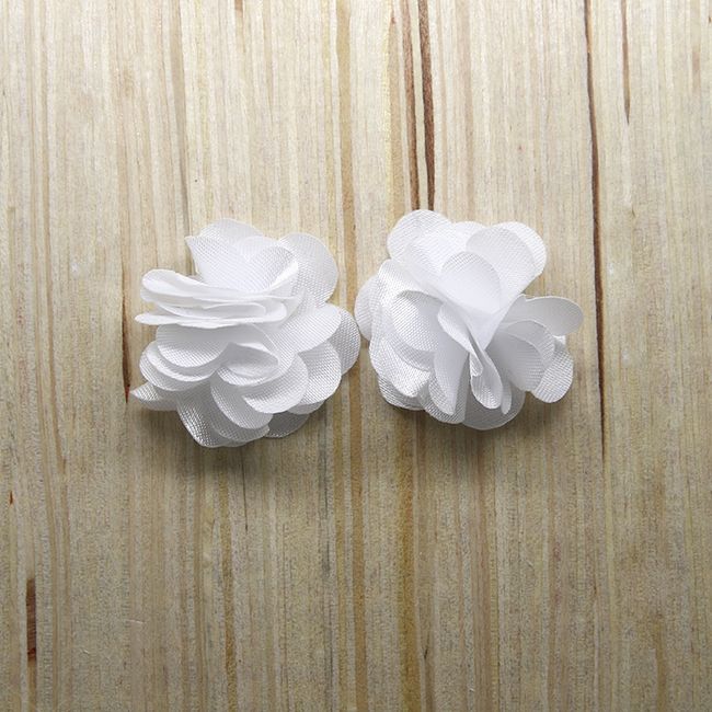GENERICO - Aros Pendientes Flor de Tela  Blanca