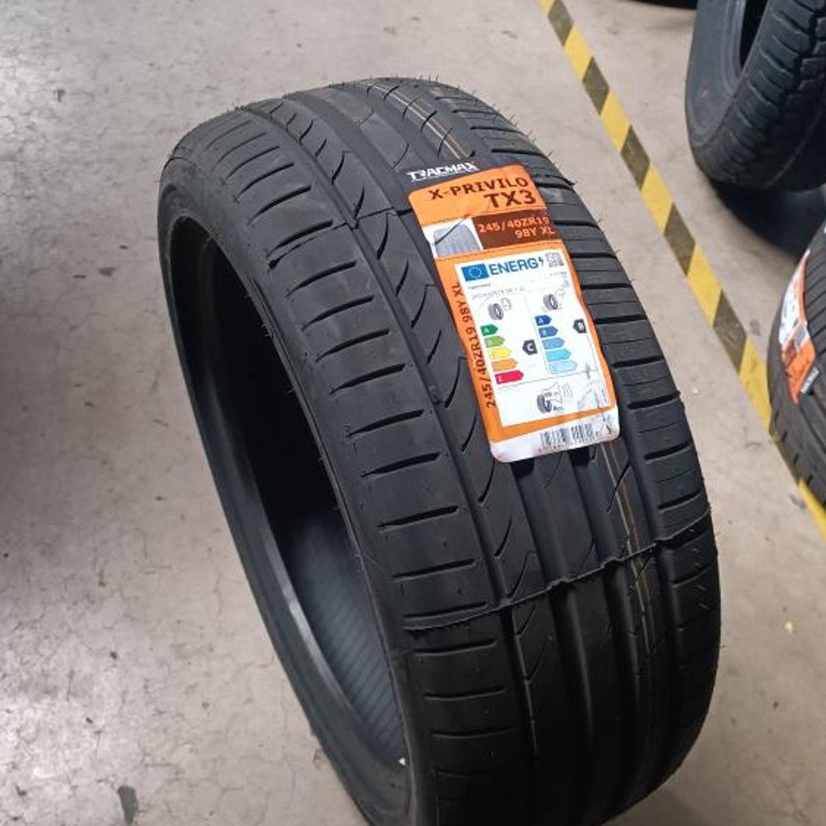 TRACMAX - Neumatico 245/40 R19 Tracmax Pcr X-privilo Tx3 98yxl