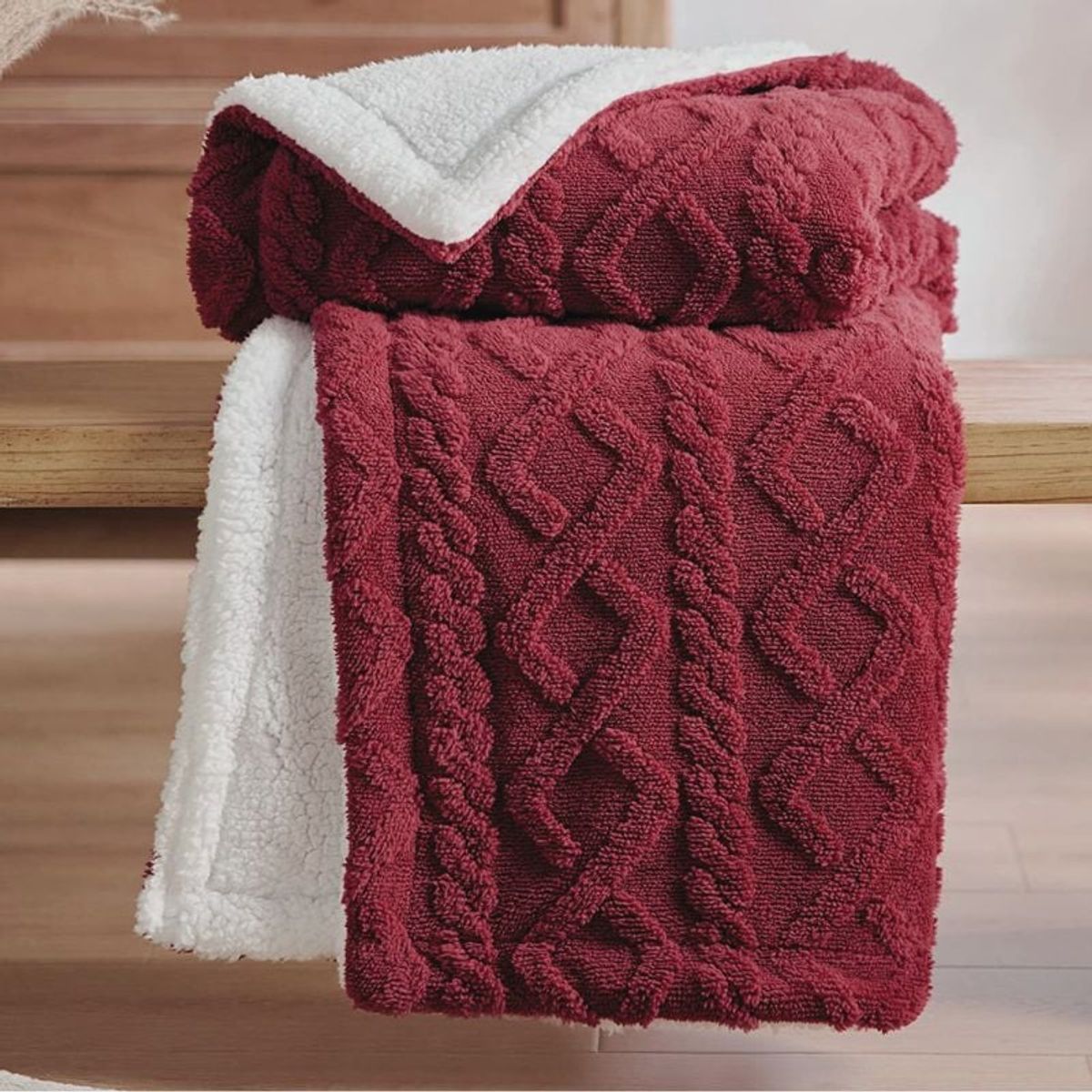 GENERICO - Frazada Manta  Polar Sherpa Plaza y Media  Tejido Relieve Burdeo