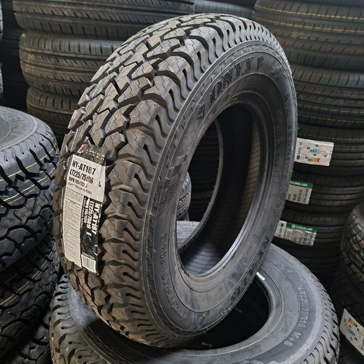 ONYX - Neumatico 225/75 R16 10 Pr 115/112s Ny-at187 Onyx Pcr A/t
