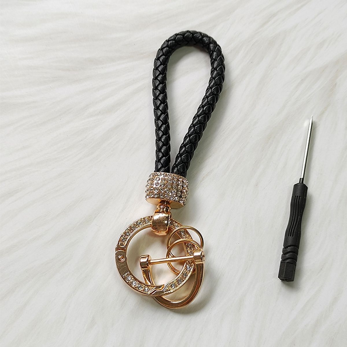 GENERICO - Llavero Colgante Tejido Divi