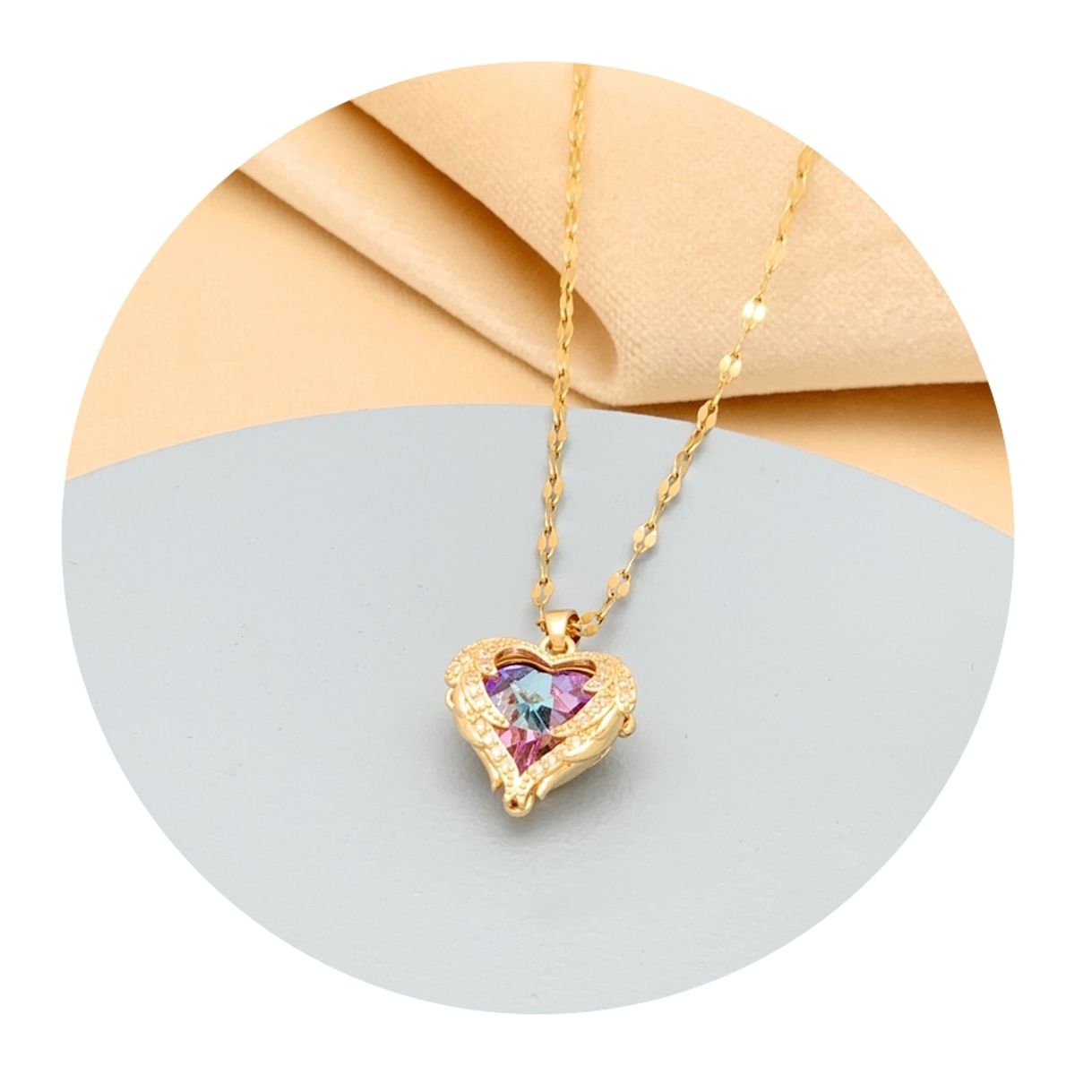 ZG JOYAS - Collar Dorado Galvanizado En Oro Colgante Corazón Alado