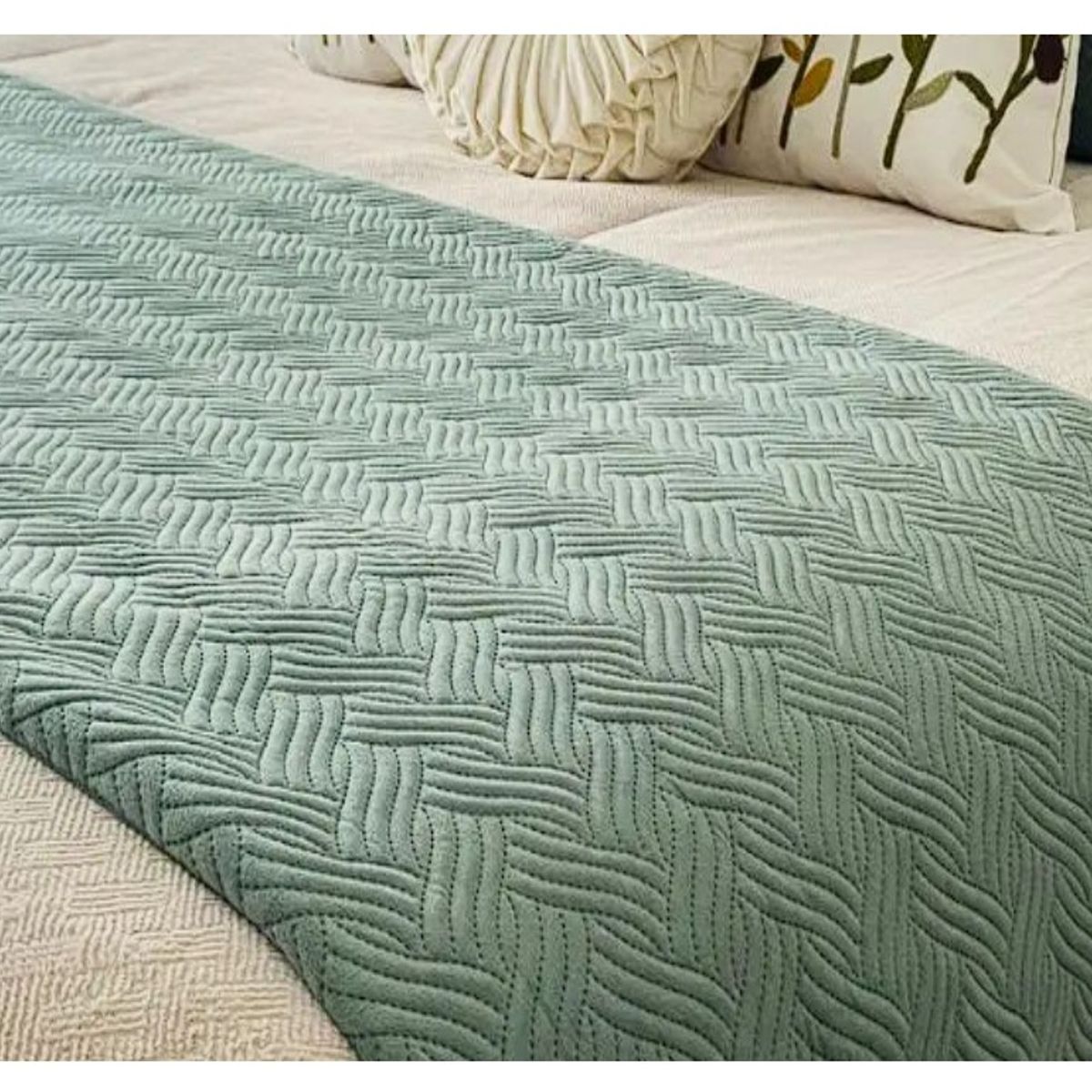 GENERICO - Piecera Plush Diseño Menta 210x70 para King o 2Plazas