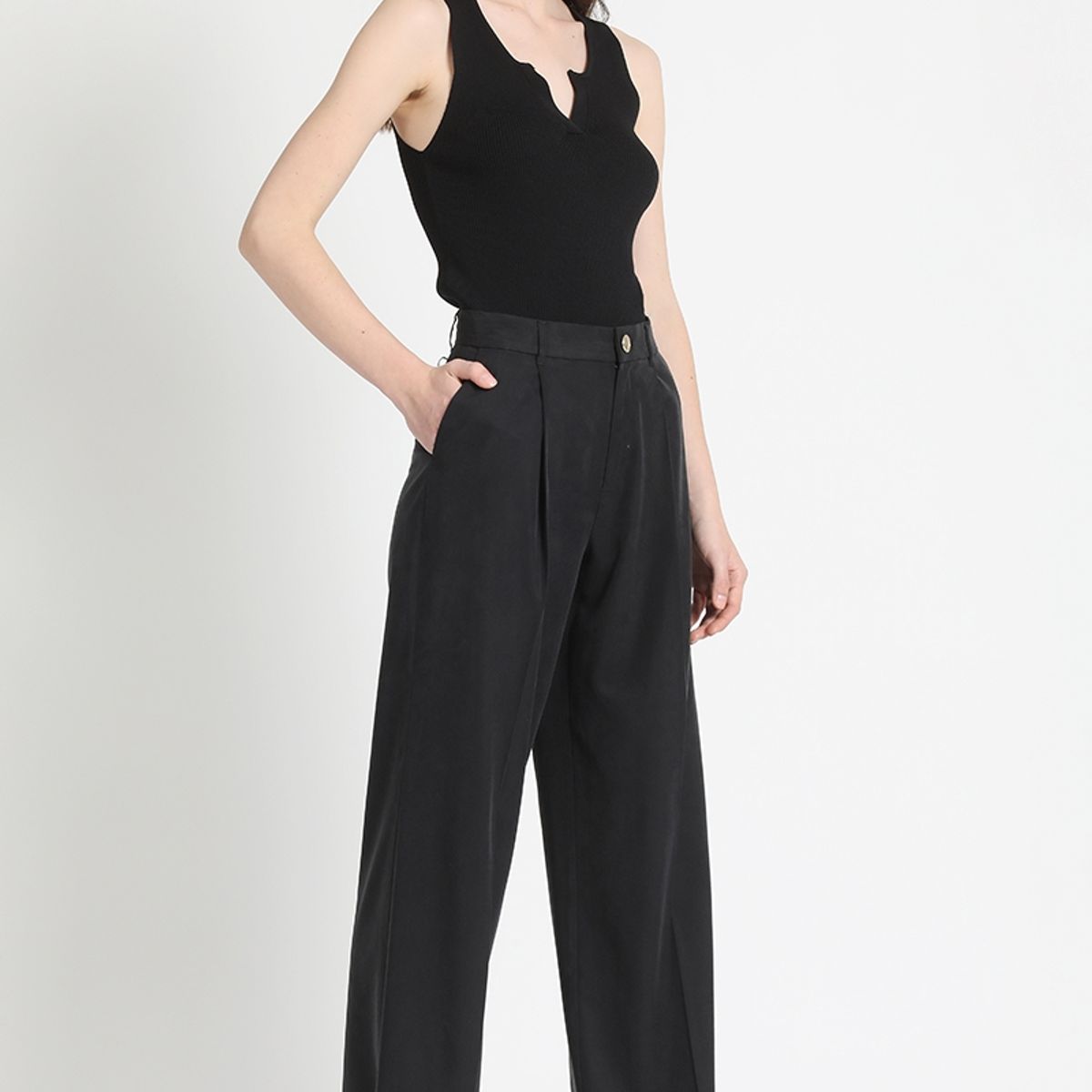 LIOLA - Pantalon Ancho Pinza Negro Liola