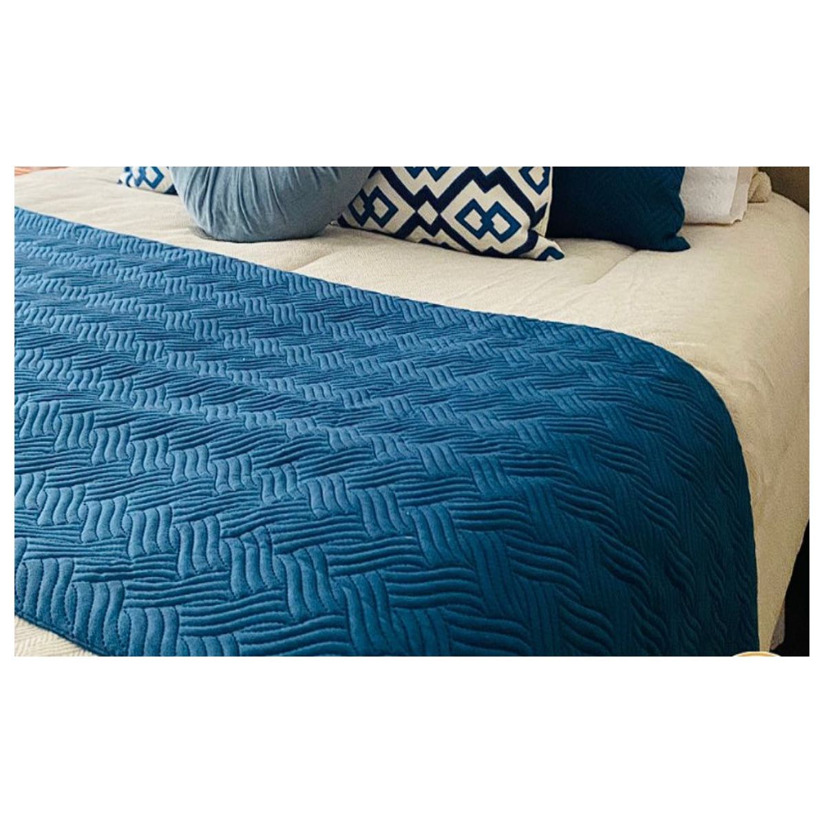 GENERICO - Piecera Plush Diseño Azul Ultramar 210 x 70 para King o 2Plazas