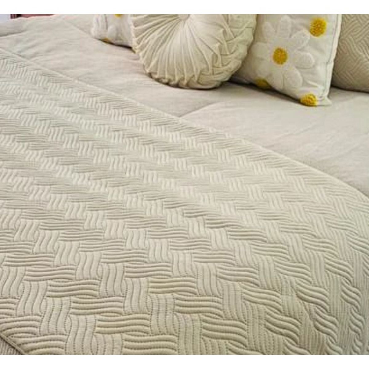 GENERICO - Piecera Plush Diseño Crema 210 x 70 para King o 2Plazas