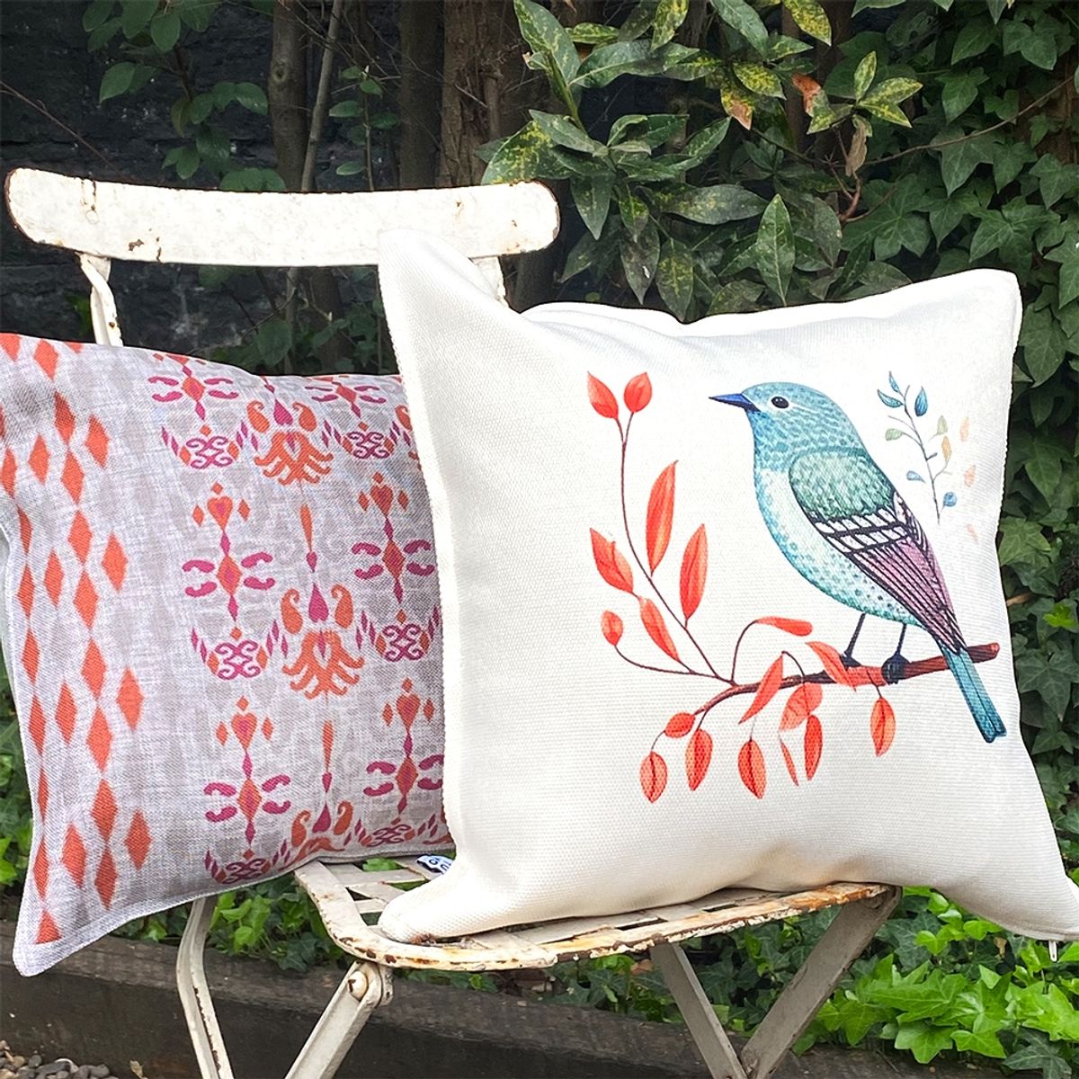 TUYO PRINT - Cojín Zorzal Turquesa