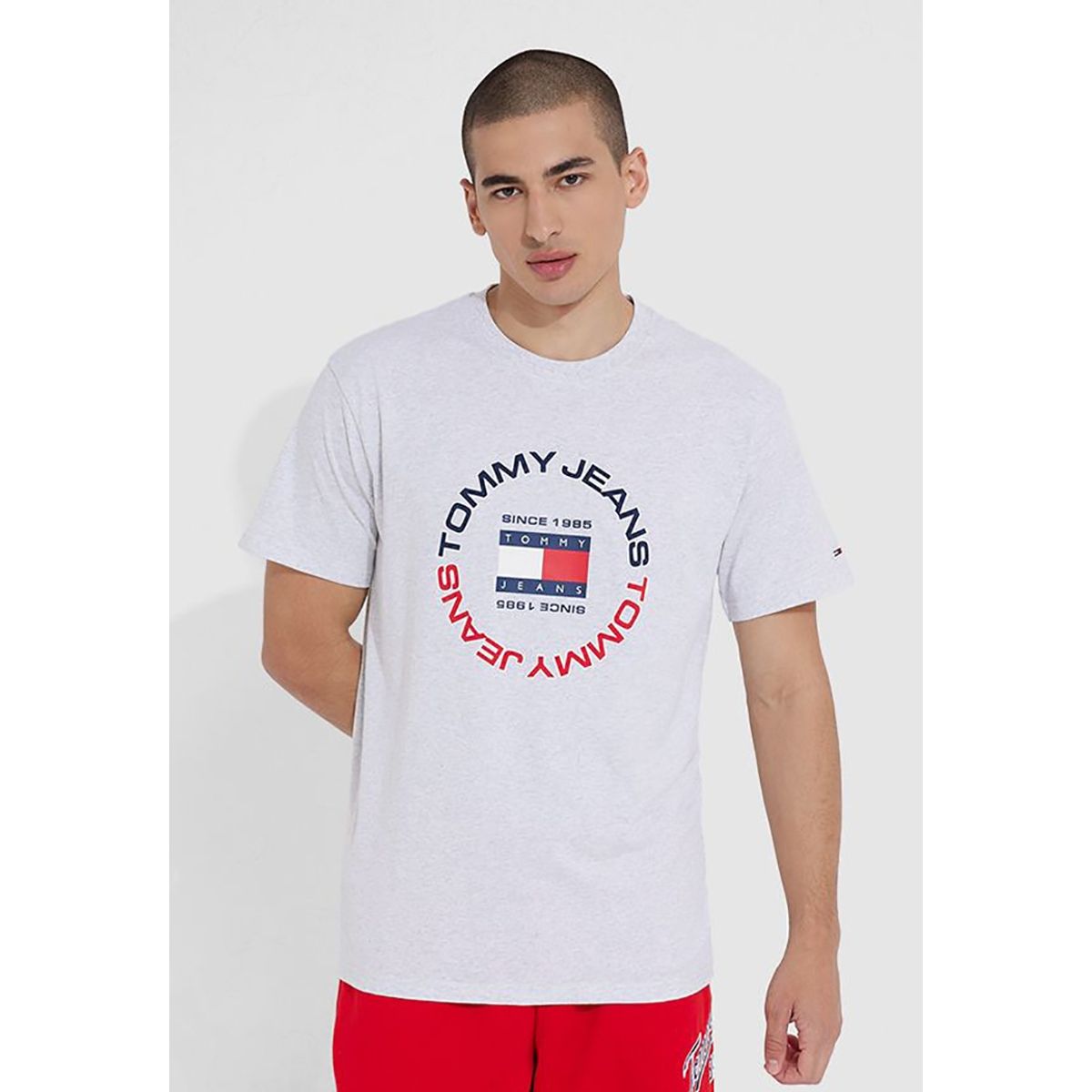 TOMMY HILFIGER - Polera Relaxed Athletic Logo Gris Hombre