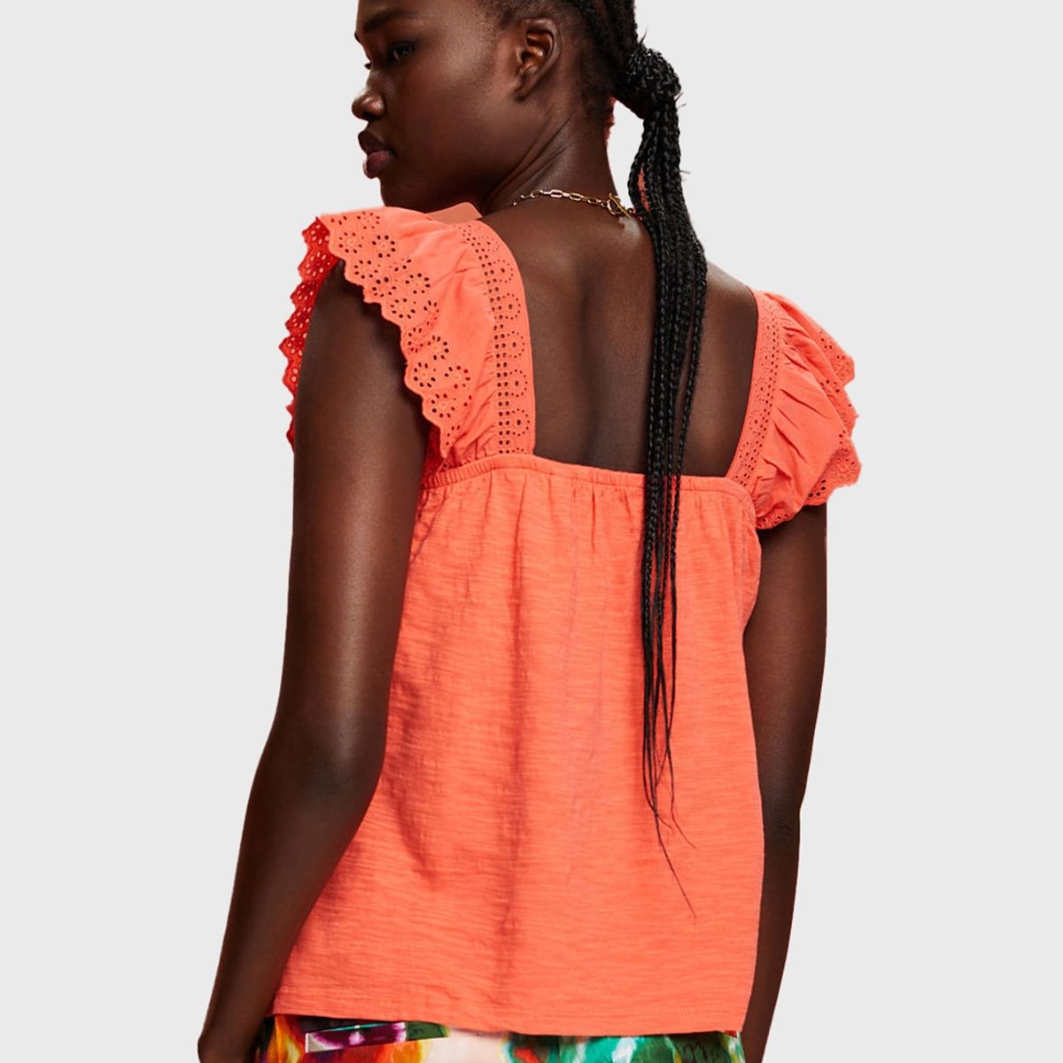 ESPRIT - Polera Mangas Bordadas Cuello Recto Mujer Esprit ESPRIT