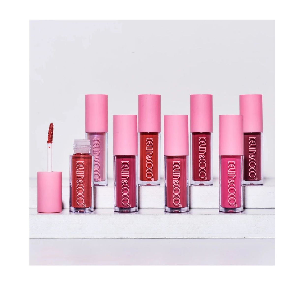 GENERICO - Labial liquido secado matte de larga duracion.