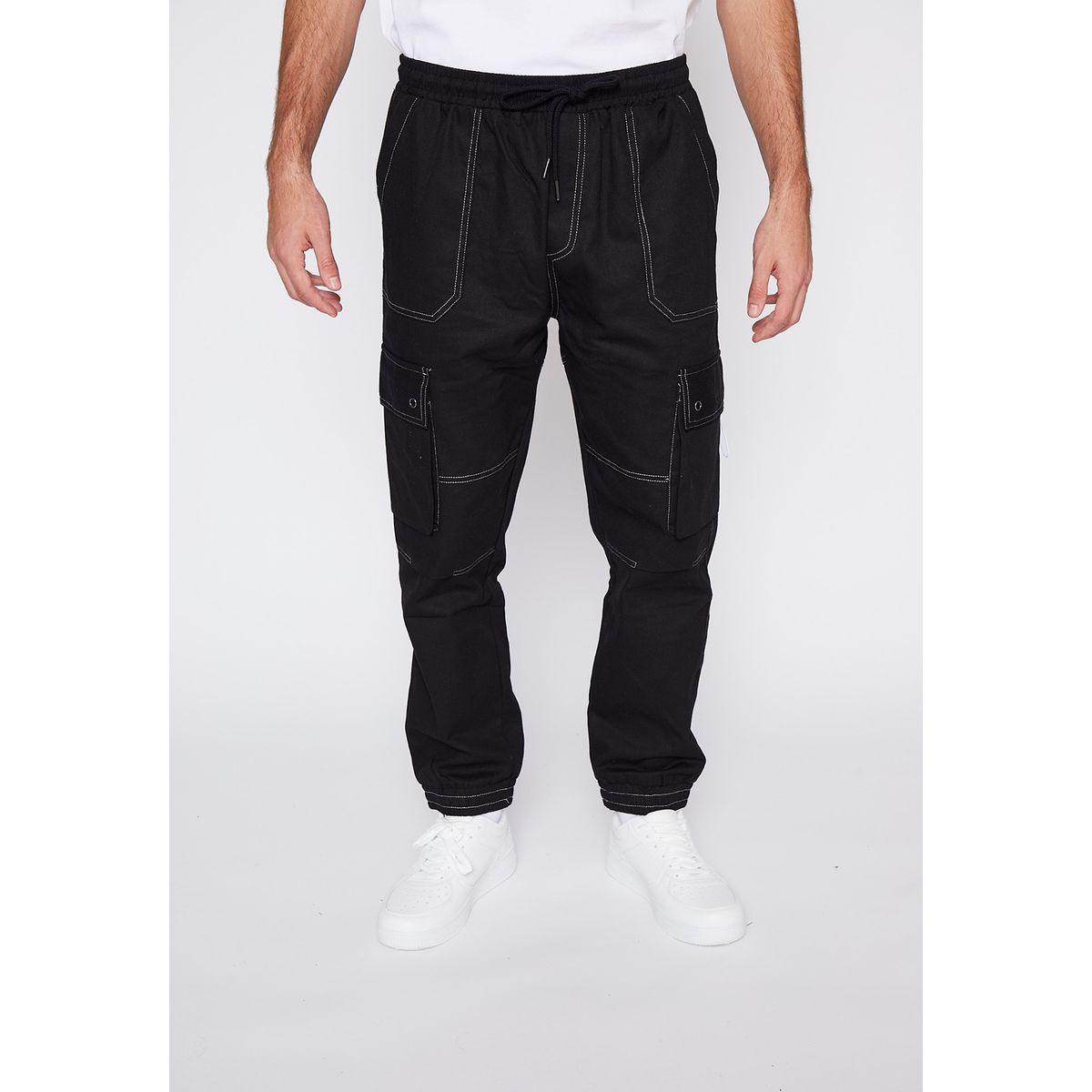 FAMILY SHOP - Pantalon Hombre Cargo Costuras Negro Family Shop