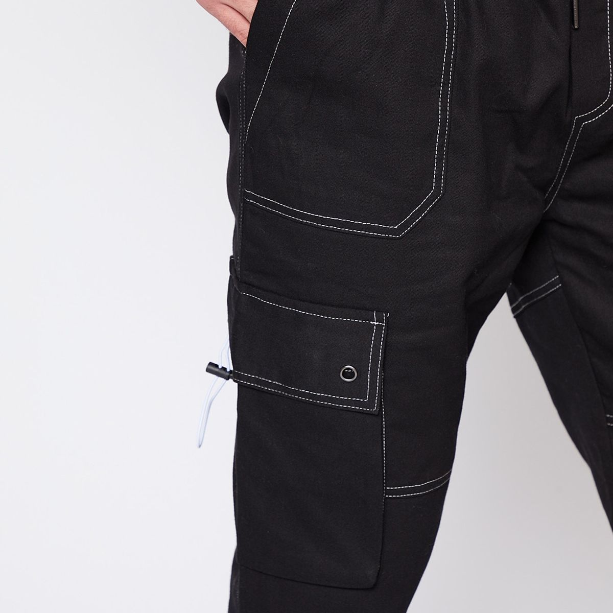 FAMILY SHOP - Pantalon Hombre Cargo Costuras Negro Family Shop