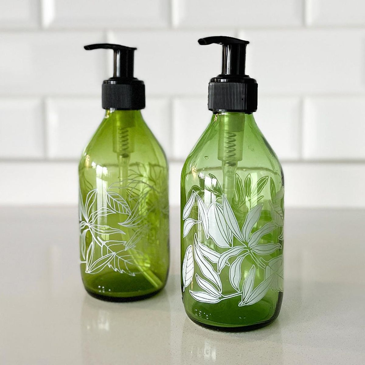 GREEN GLASS - Dispensadores Bomba Florales Verdes (2 Unidades)