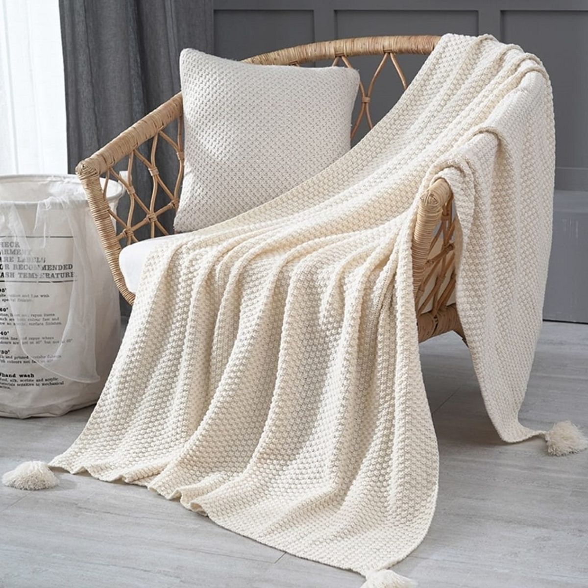 ANGELES DEL HOGAR - Manta Texturizada con Pompones 172x127 Blanca
