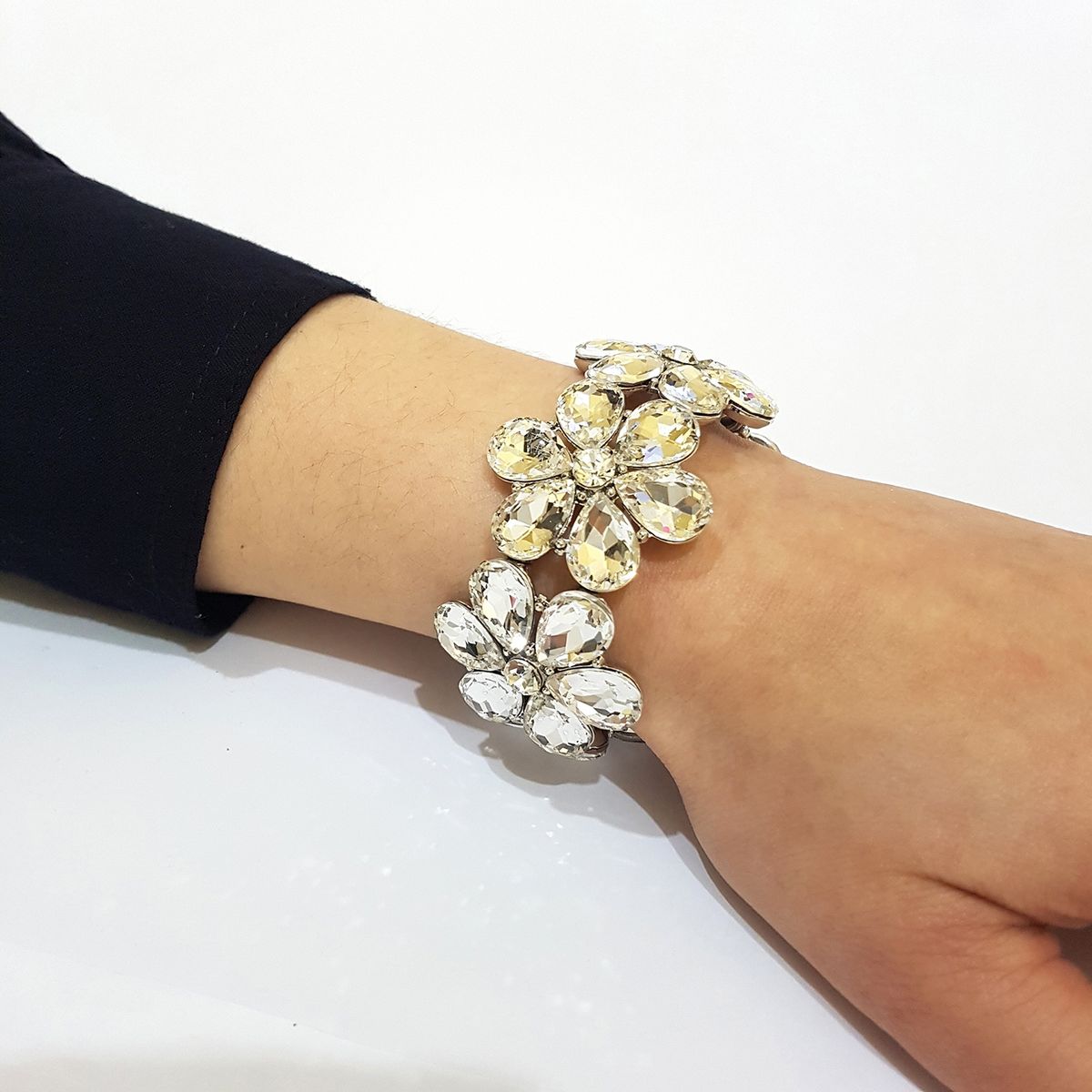 GENERICO - Brazalete  Pulsera Fantasía Para Fiesta Elasticada Rober