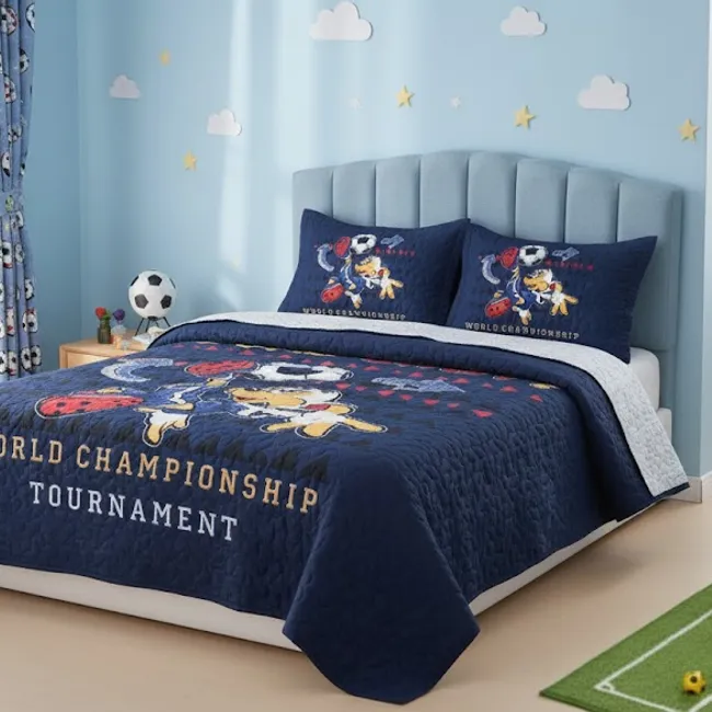 GENERICO - CUBRECAMA DE NIÑOS QUILT DE VERANO DELGADO DISEÑO AZUL FUTBOL 1.5 PLAZA
