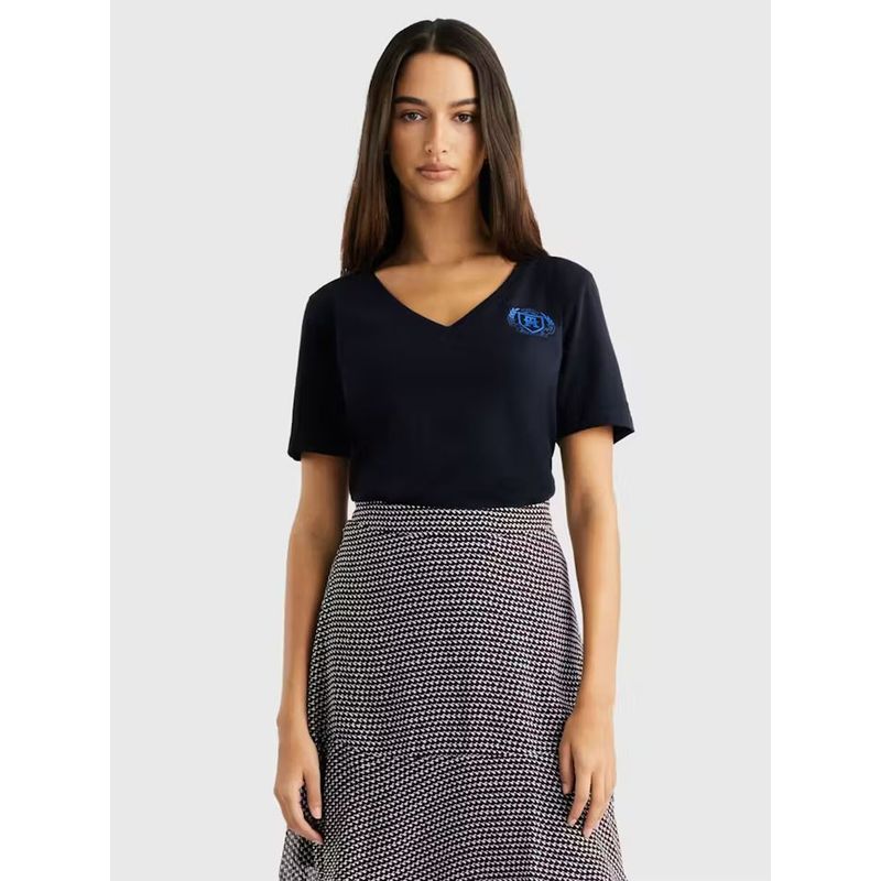 TOMMY HILFIGER - Polera Logo Crest Regular Fit Azul Mujer.