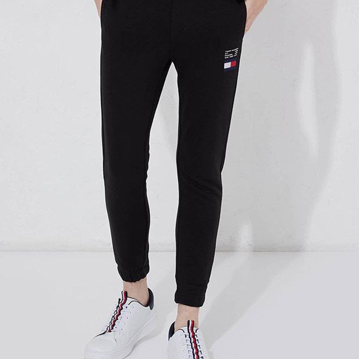 TOMMY HILFIGER - Joggers Th Flag Logo Negro Niño