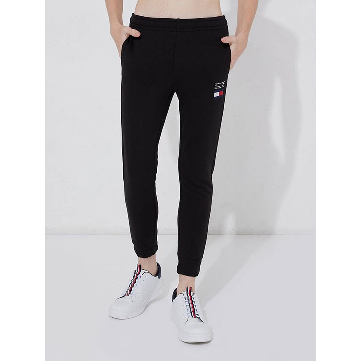 TOMMY HILFIGER - Joggers Th Flag Logo Negro Niño