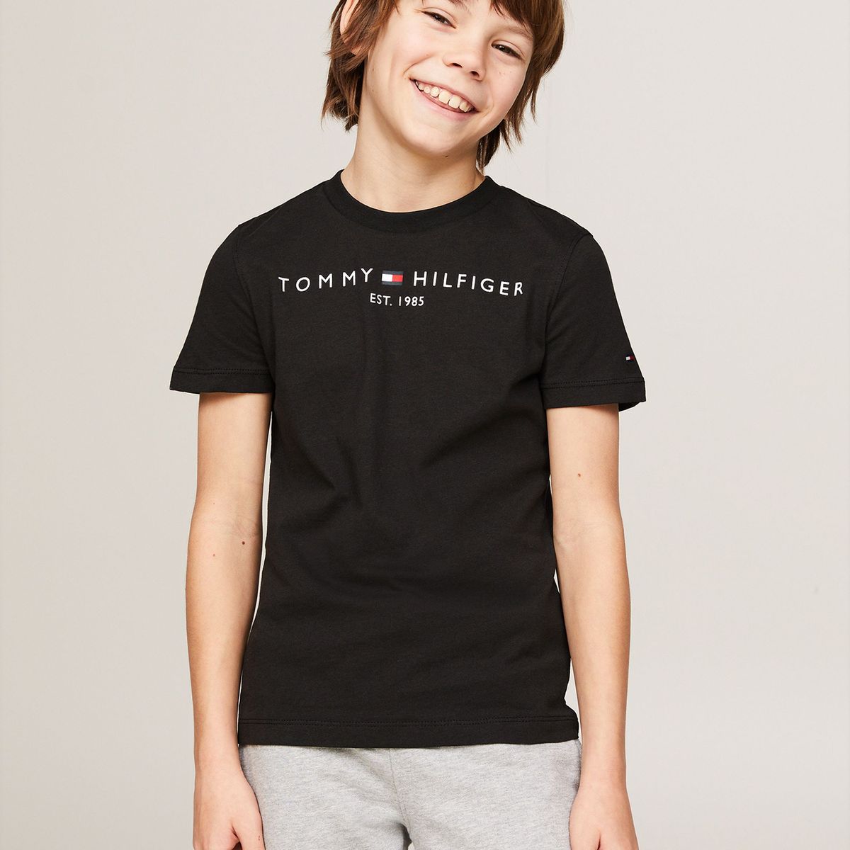 TOMMY HILFIGER - Polera Kids Essential Logo C-Neck Negro Tommy Hilfiger