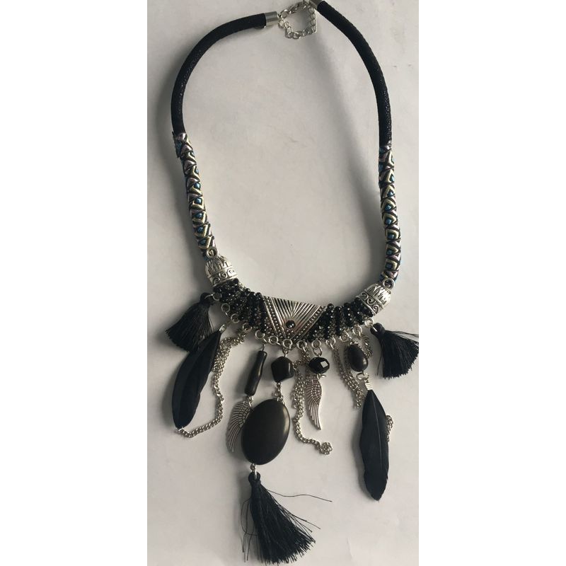 GENERICO - Collar de Borla Larga Plumas Black