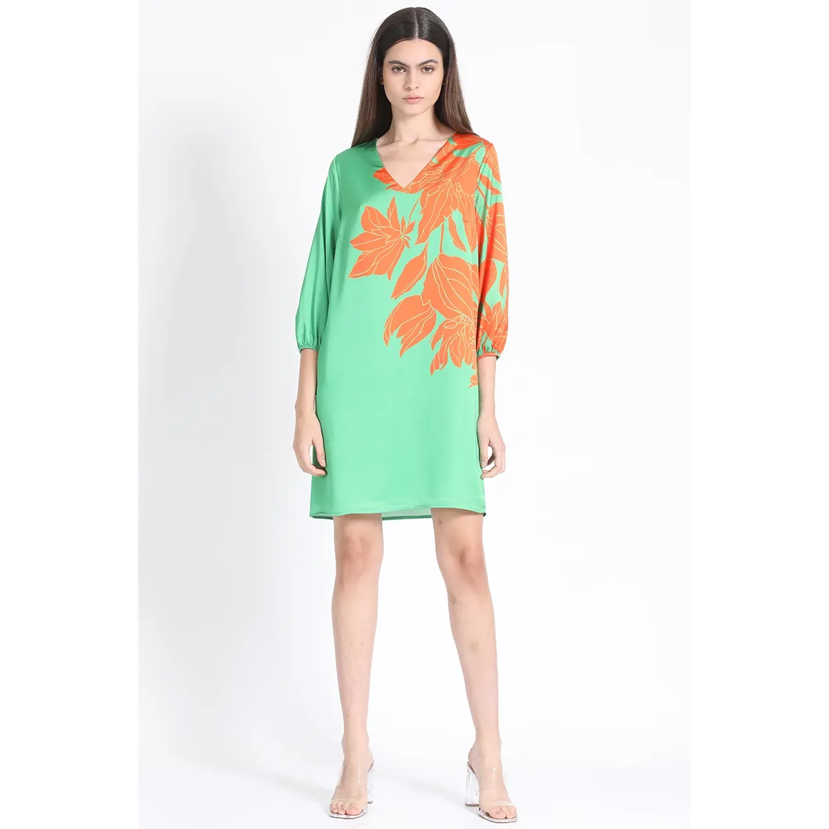 LIOLA - Vestido Recto Satin Estampado, Verde Liola