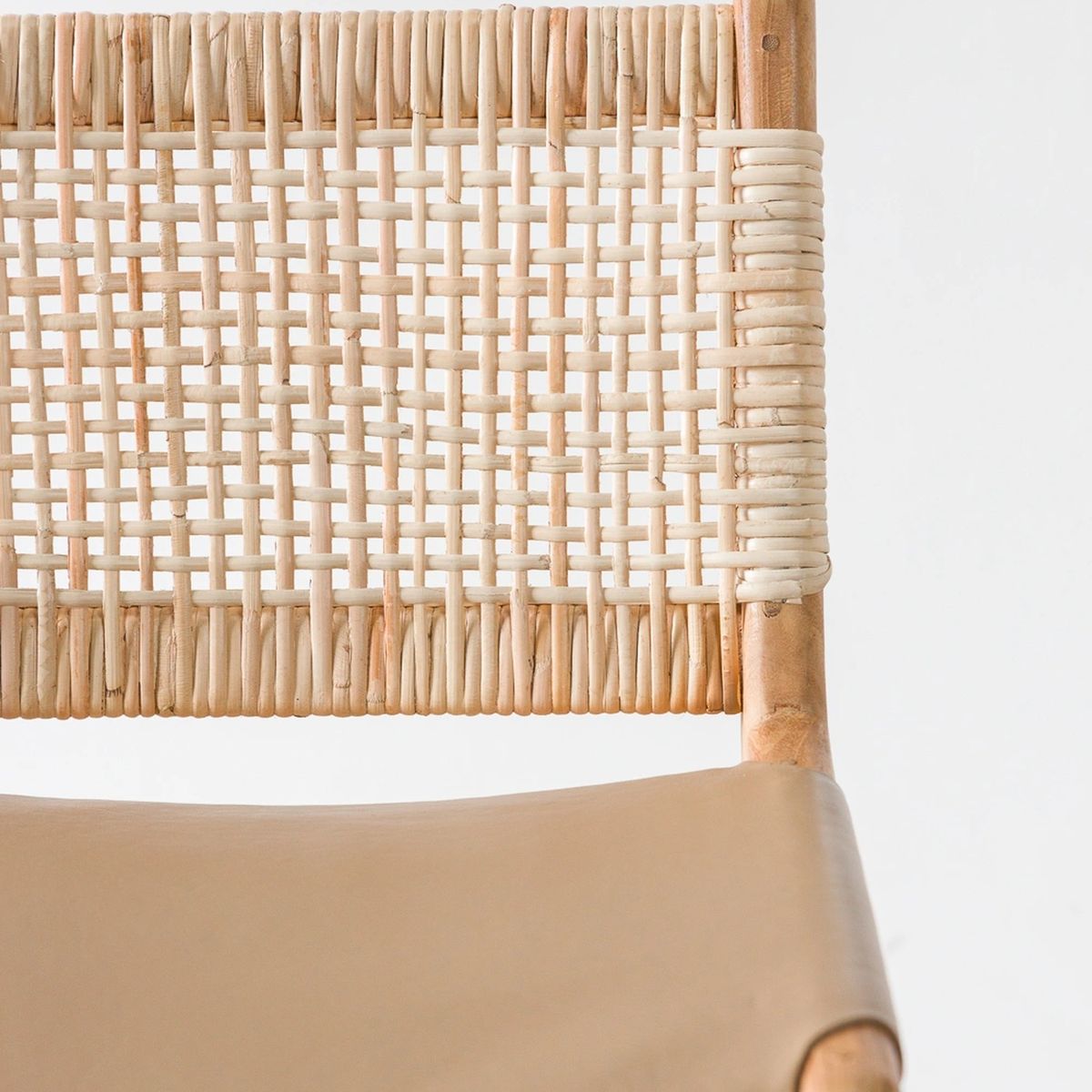 AMOBLE - Taburete Respaldo Maine Cuero R Amoblé