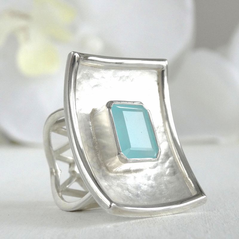 GENERICO - TALLA 18 Maxi anillo rústico rectangular con calcedonia azul mujer