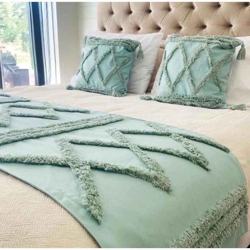 GENERICO - PIECERA DE CAMA BOHO VERDE MENTA 210 X 60 cm +  2 FUNDAS 45 X 45 cm