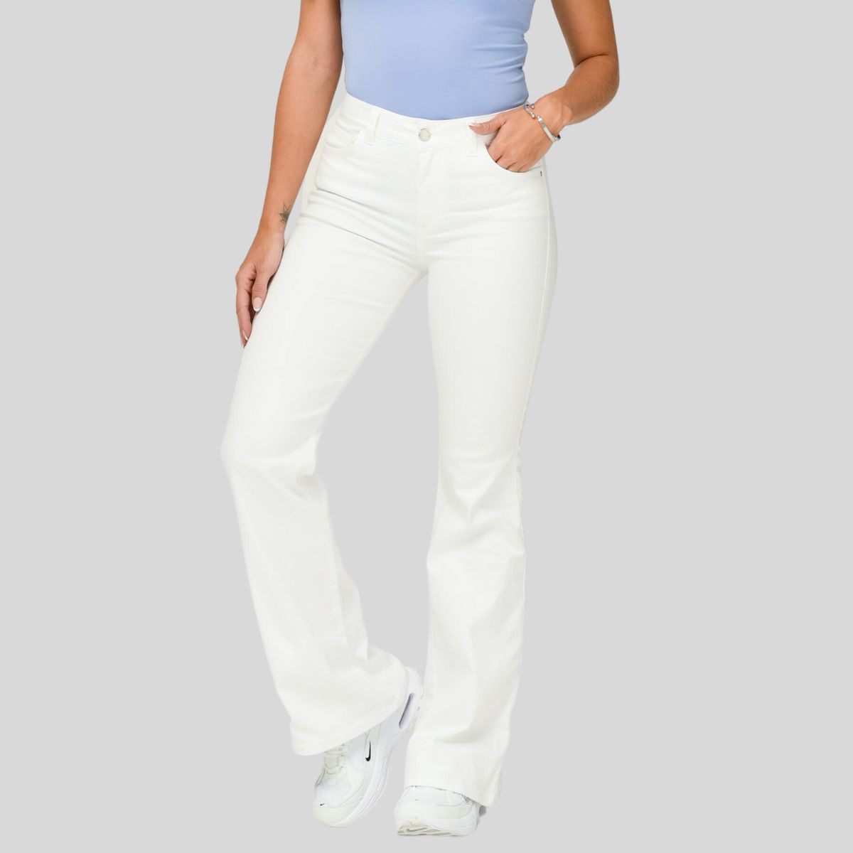 TRUCCOS JEANS - Jeans Colombiano Mujer Bota Semi Campana Blanco  No Transparenta T22090453