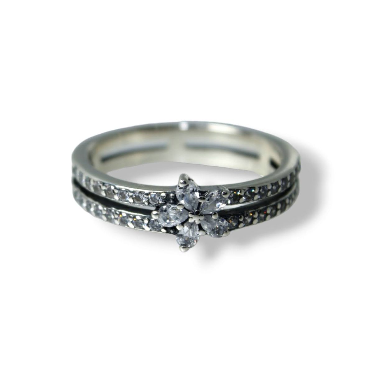 GENERICO - Anillo de Plata Cintillo Flor Circón