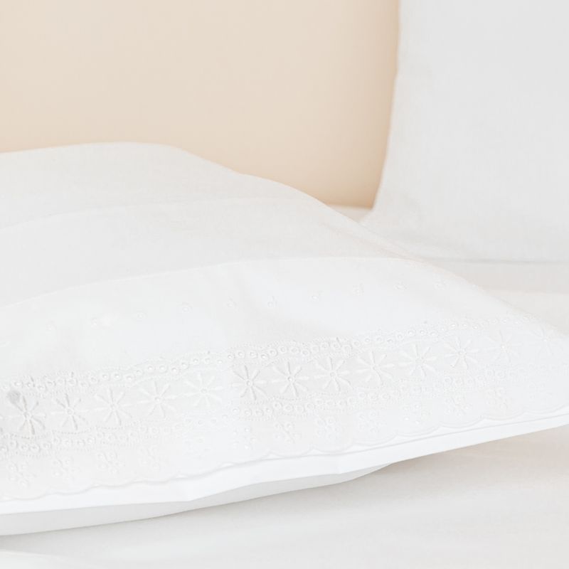 DOMINGA CERON - Set de Sábana Broderie Blanca Dominga Cerón 2 Plazas - Modelo Vivianne