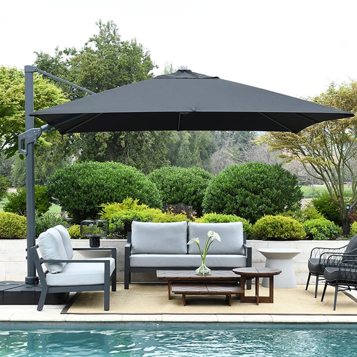 GENERICO - Quitasol Mega XXL SunLife. 3,5 x 3,5 m. con base, mástil grafito, tela negra.