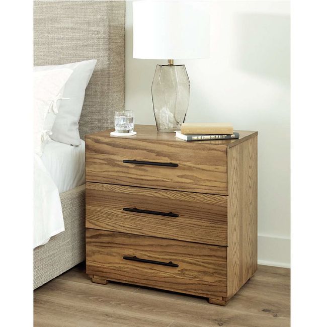 ASHLEY - Velador Dakmore 3 cajones