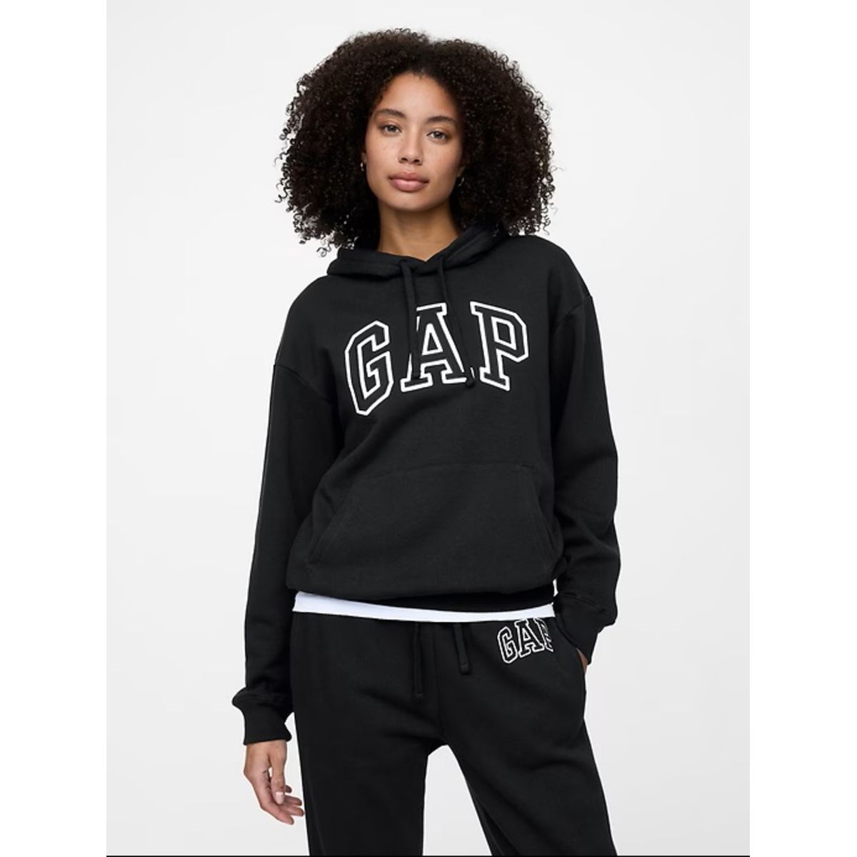 GAP - Polerón Logo Sin cierre Negro GAP