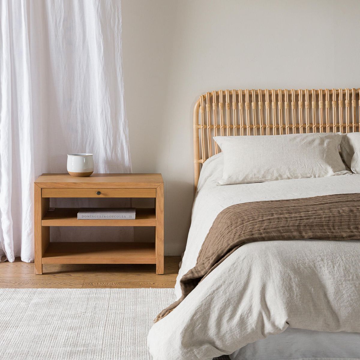 AMOBLE - Velador Peonia Natural Amoblé