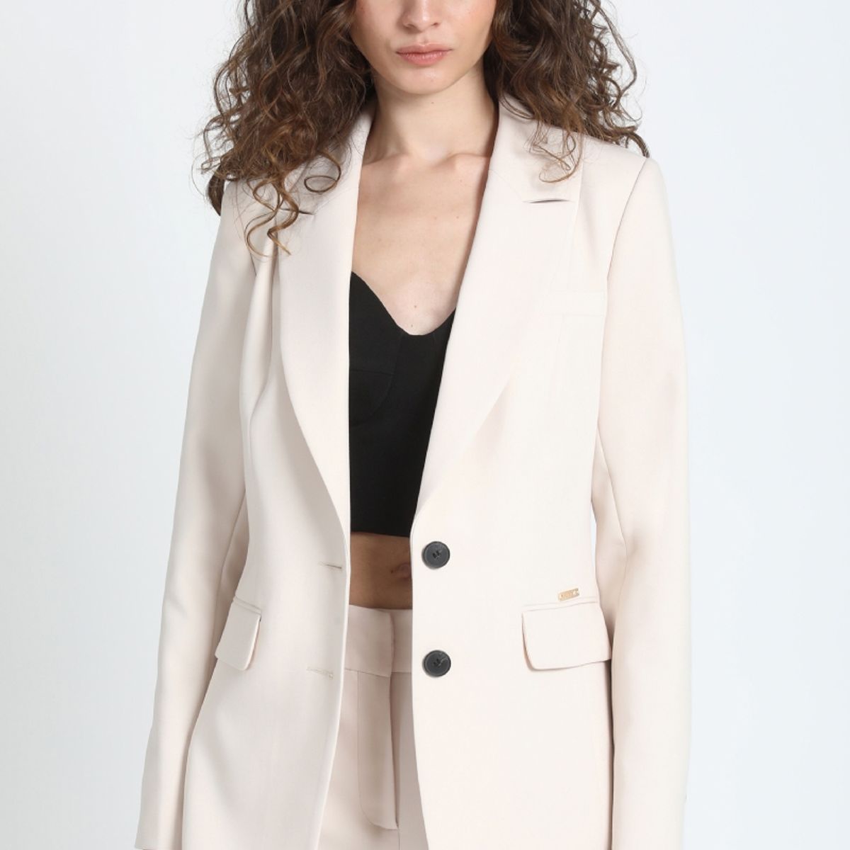 LIOLA - Blazer Entallado Mujer Crudo Liola
