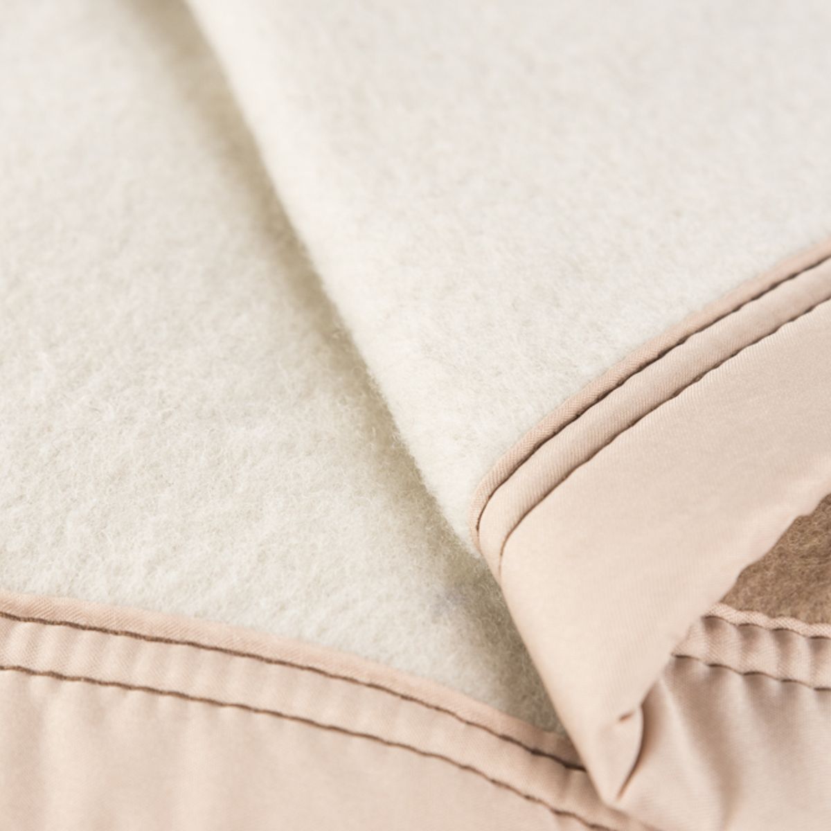 EL CASTILLO FRAZADAS - Frazada 90% Lana, 10% Acrílico Beige 1 plaza