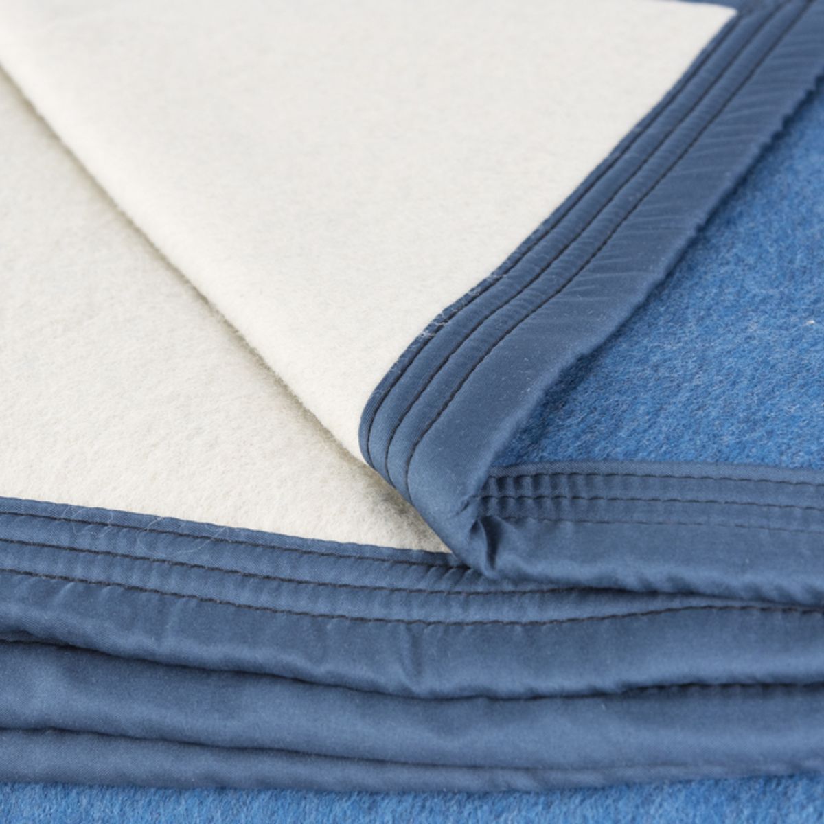 EL CASTILLO FRAZADAS - Frazada  100% Lana Virgen Azul 1 plaza