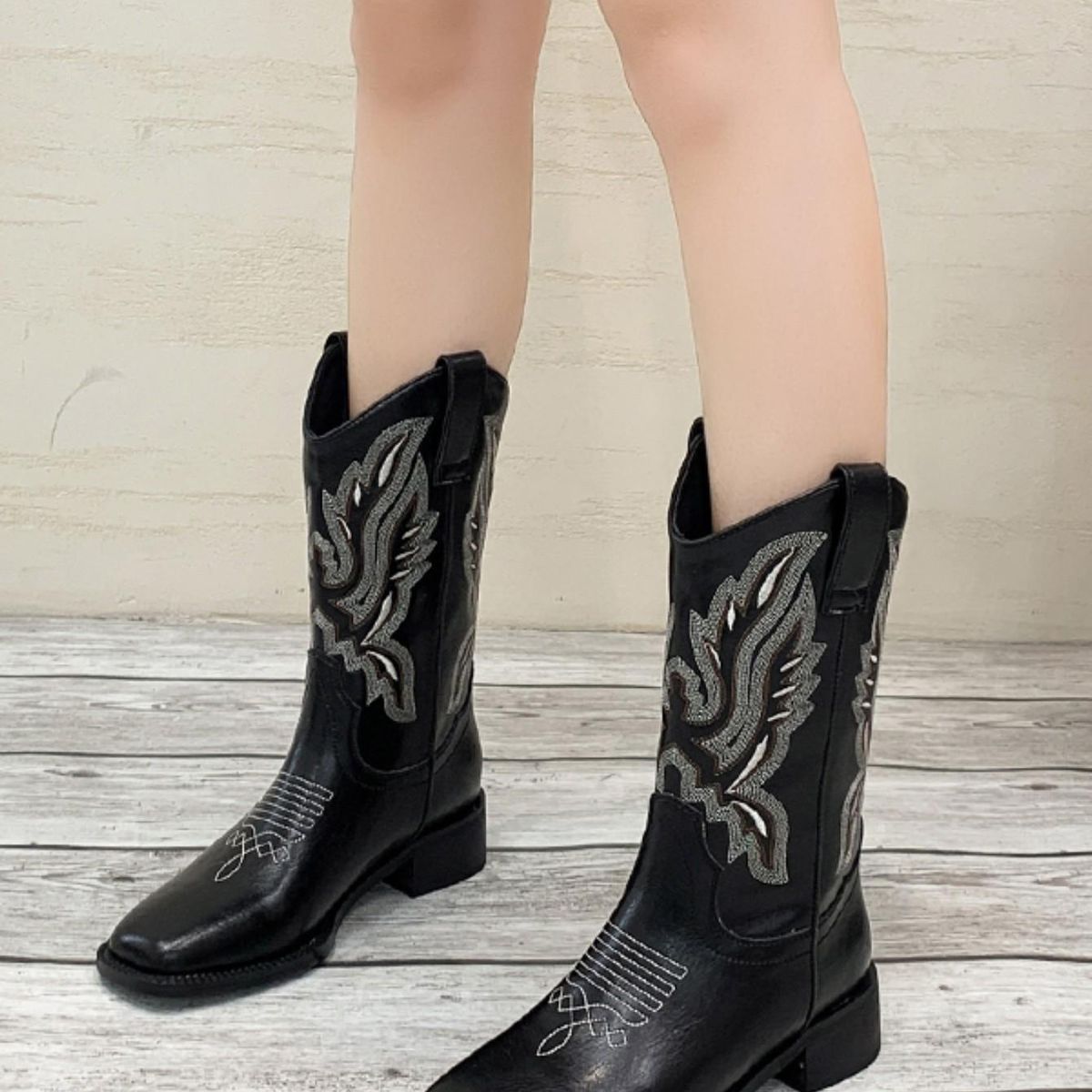 XHCY - Mujer con diseño con bordado de punta cuadrada con tacón grueso Botas