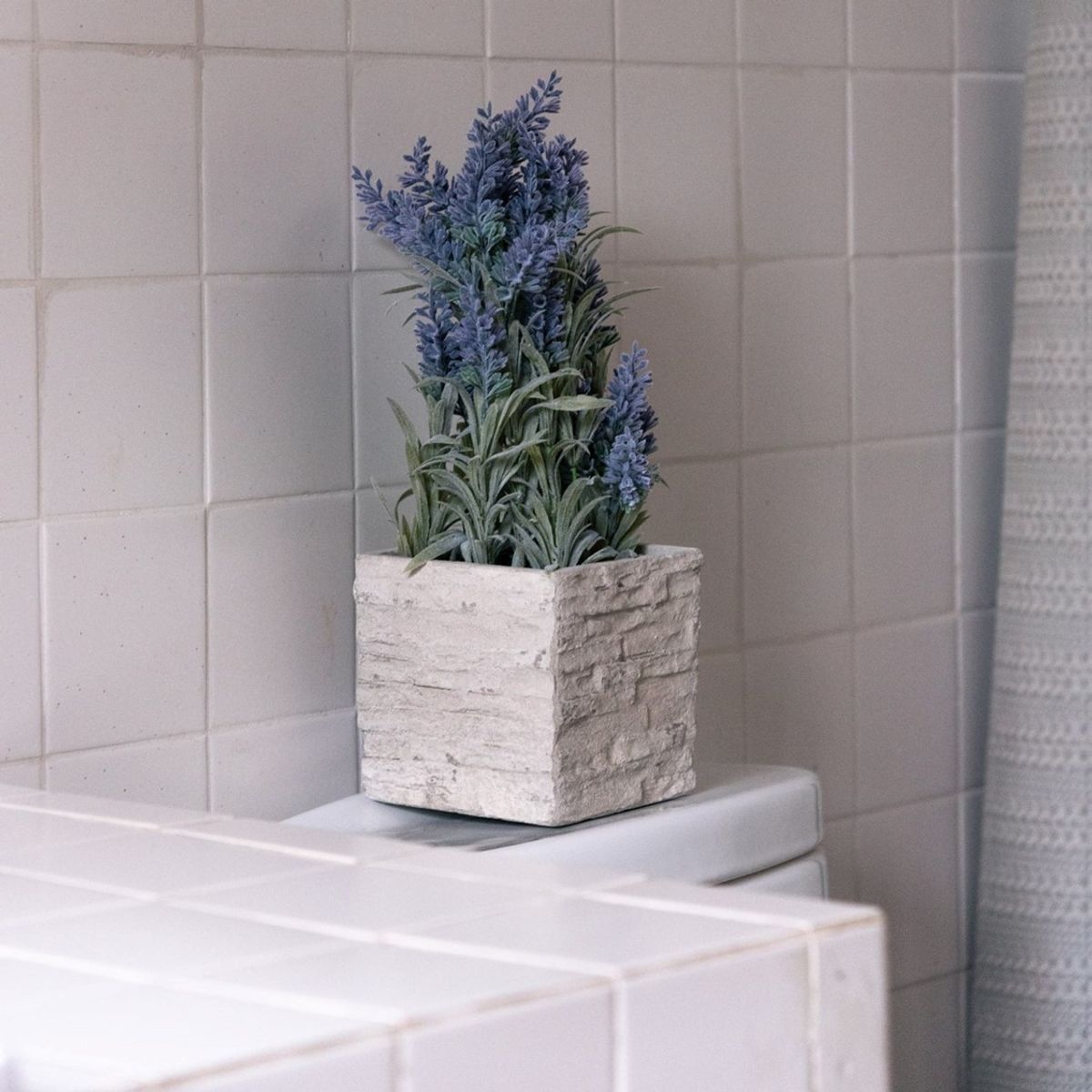 VADELL - Mini Lavanda morada de 36 cm con macetero Vadell Home