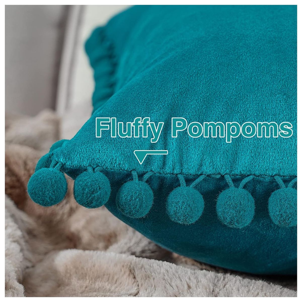 COMPRAPO - Set X 2 Fundas Cojín Boho Chic Aterciopelado Pompones Calipso 45x45